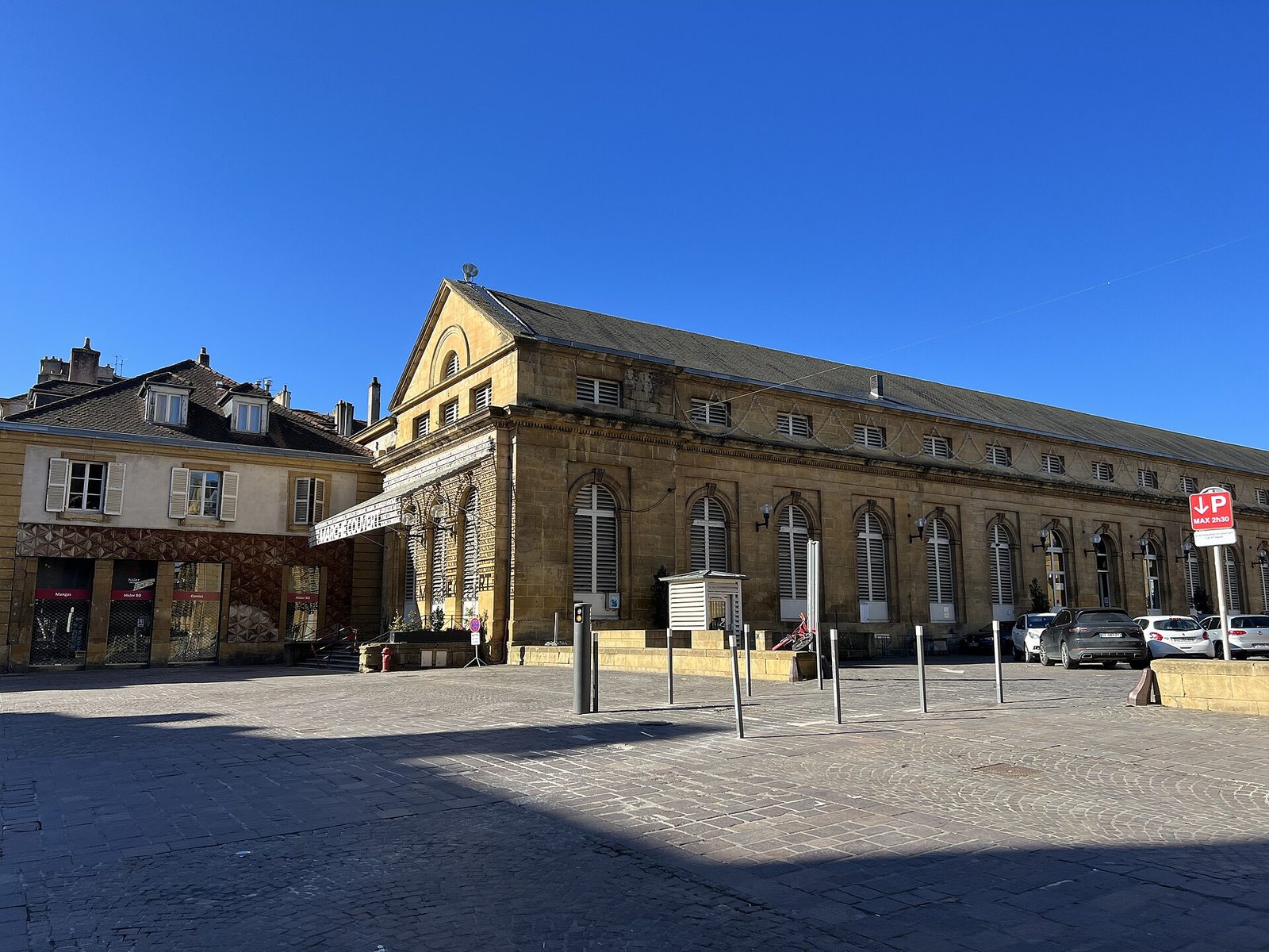 Le Marché couvert de Metz, Place Jean-Paul II